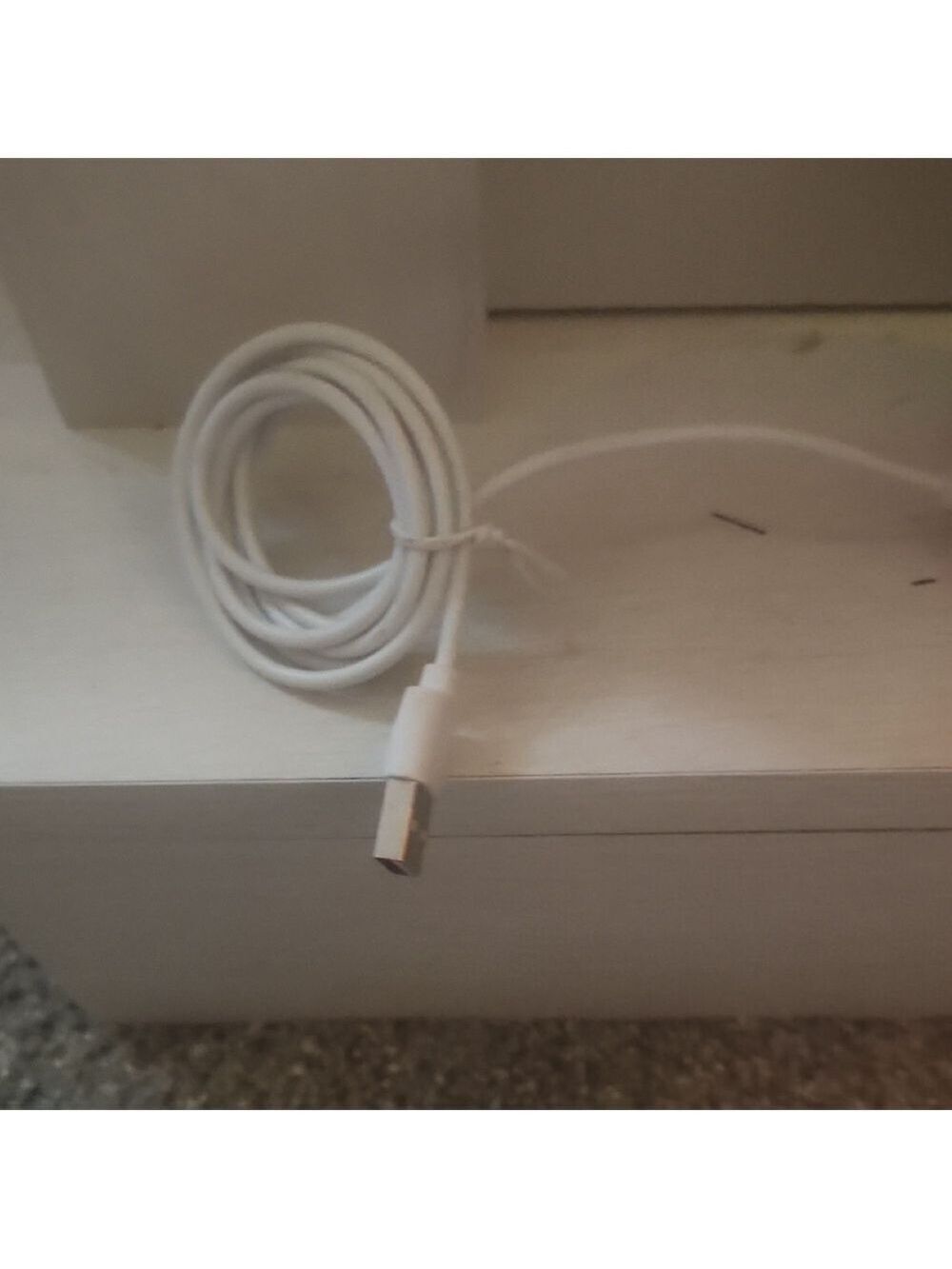 Black and White Electric Makeup Brush Cleaning Device NWOT - Picture 5 of 5